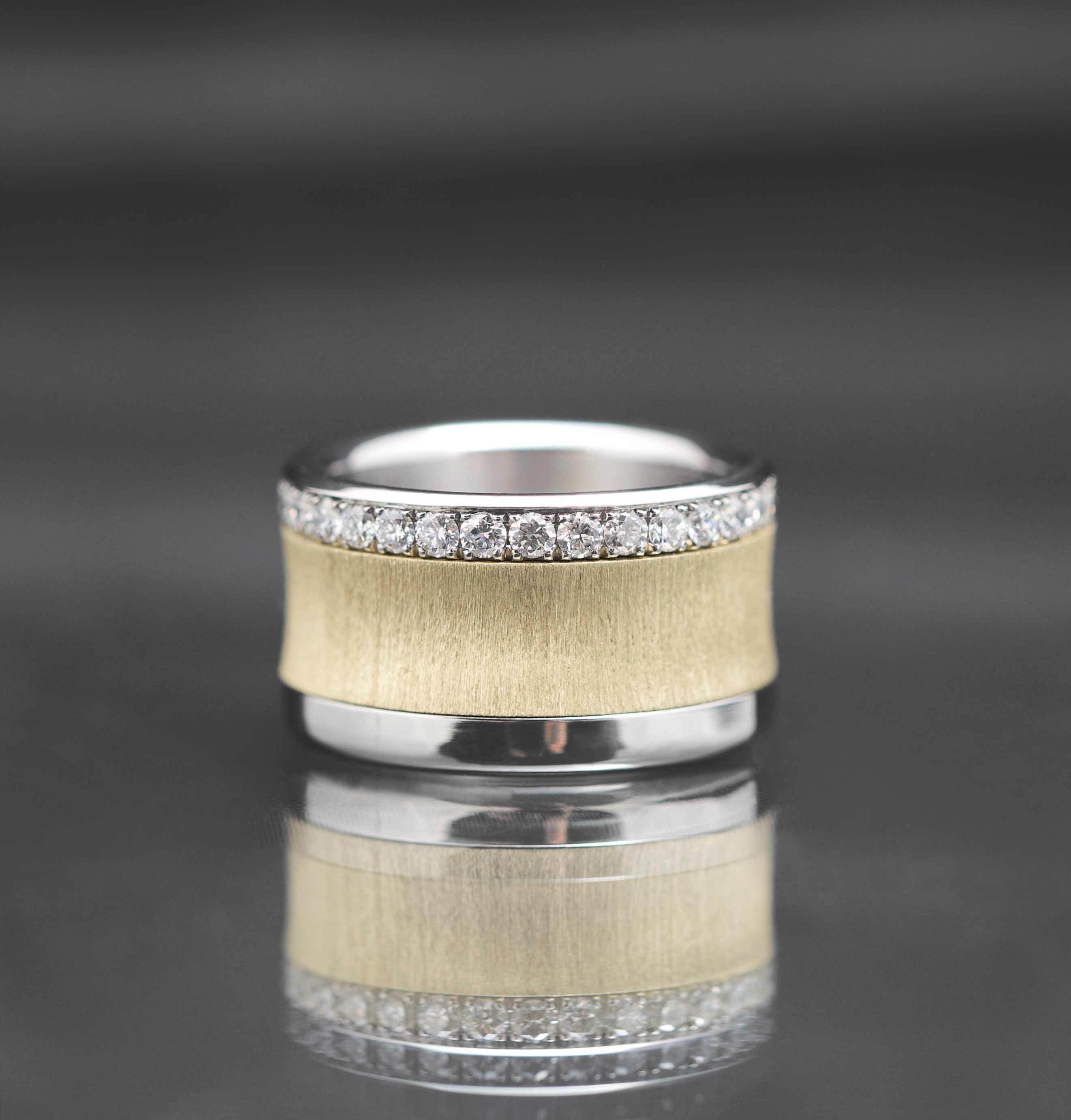 addon creusé drapé en or jaune 9K